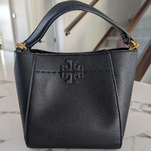 TORY BURCH MCGRAW BUCKET BAG BLACK